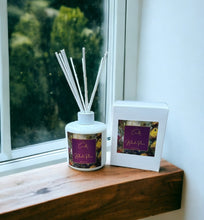 Load image into Gallery viewer, Kakadu Plum Reed Diffuser